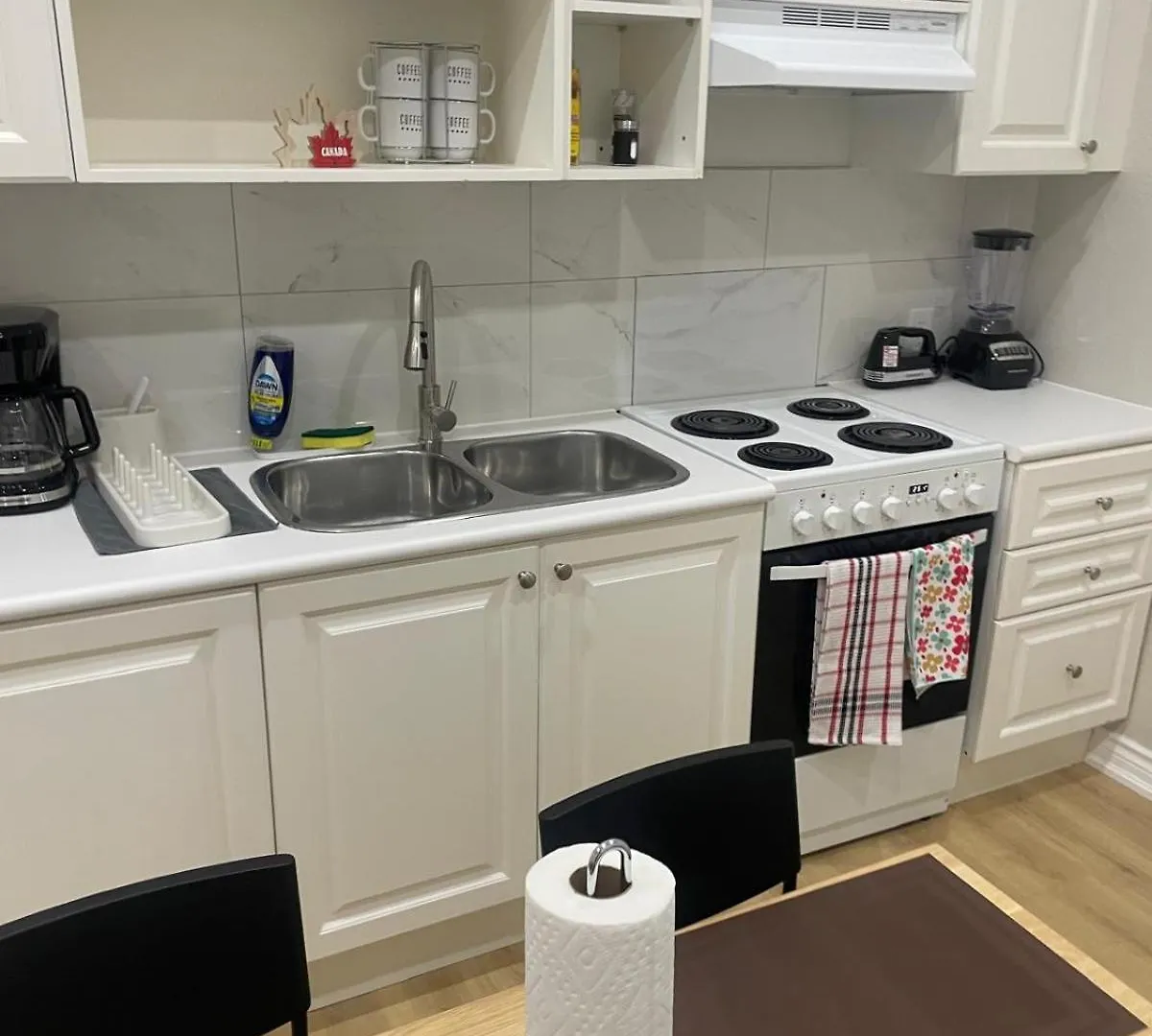 Homestay Central Toronto Economical Stay-Stress Free Checkin
