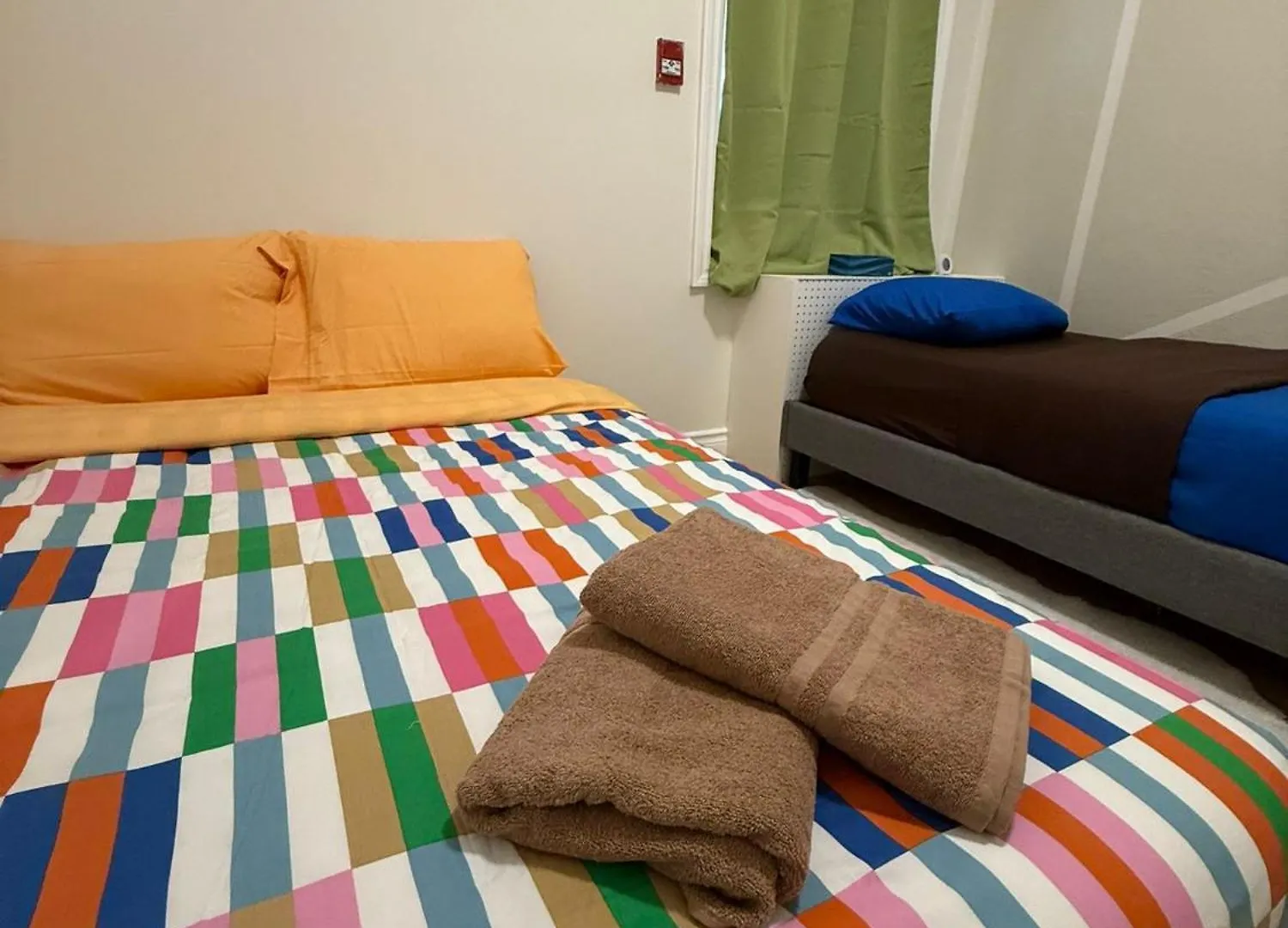 Homestay Central Toronto Economical Stay-Stress Free Checkin
