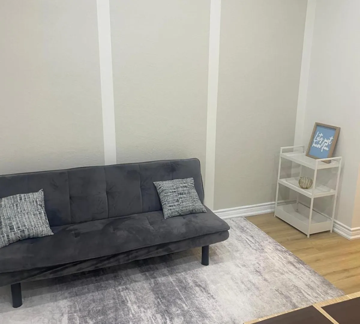 Homestay Central Toronto Economical Stay-Stress Free Checkin Canada